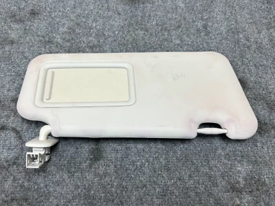 MAZDA CX-3 TOURING 16-21 OEM PARASOL LADO PASAJERO DELANTERO DERECHO CON ESPEJO 72K Foto 1 de 4