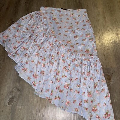 Falda Abercrombie & Fitch Boho Western Asimétrica Grande Pequeña Floral Volantes Foto 1 de 4