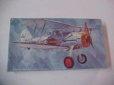 PYRO GLOSTER GLADIATOR PLASTIC MODEL KIT SEALED NEW OLD STOCK 1:48 SCALE #P607 - Image 1 of 2