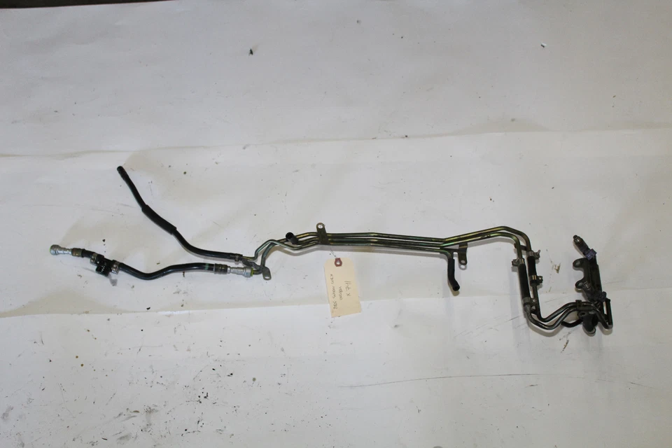 Subaru Impreza WRX 2004-2005 pasajero lado derecho carril inyector de combustible X741 Foto 1 de 4