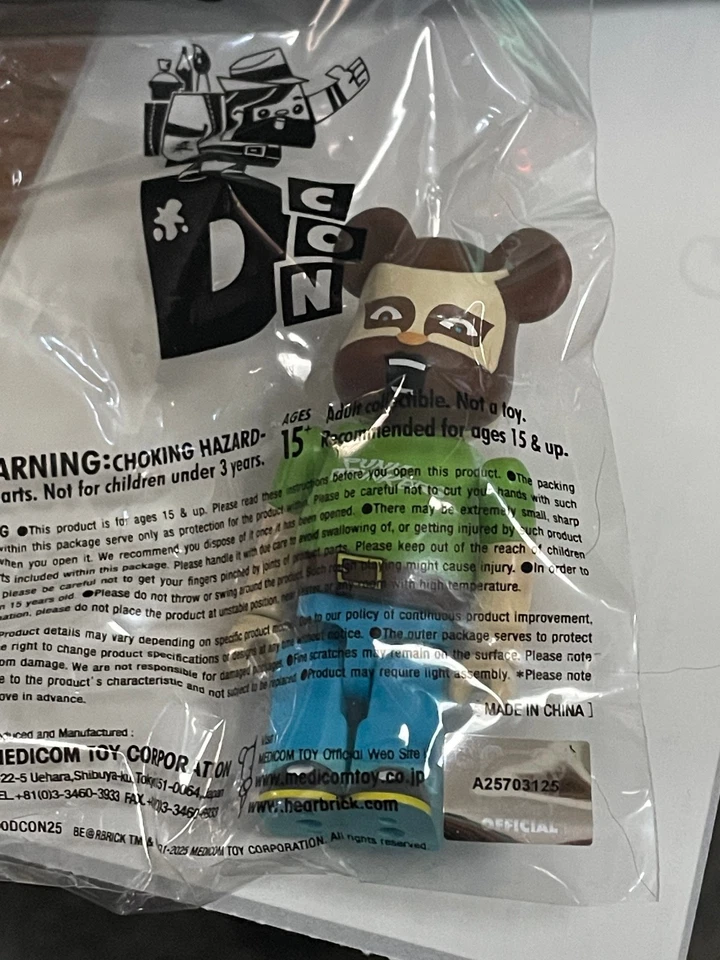 DCON 2025 独家朋克醉酒者医疗 Be@rbrick 100% 尺寸 Bearbrick — 第 1/1 张图片