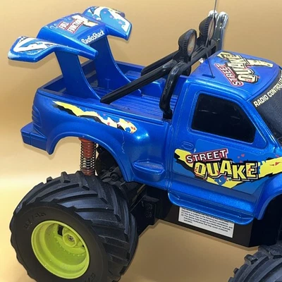 Vintage RadioShack Street Quake RC Truck BLUE NO REMOTE RARE! - Image 1 of 4