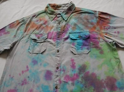 Camisa Tie Dye Púrpura Arco Iris Manga Corta Con Botones XL Para Hombres Hecha a Mano Abstracta Foto 1 de 4