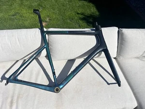 2021 Cannondale SuperSix Hi-Mod Evo 60cm - Picture 1 of 9
