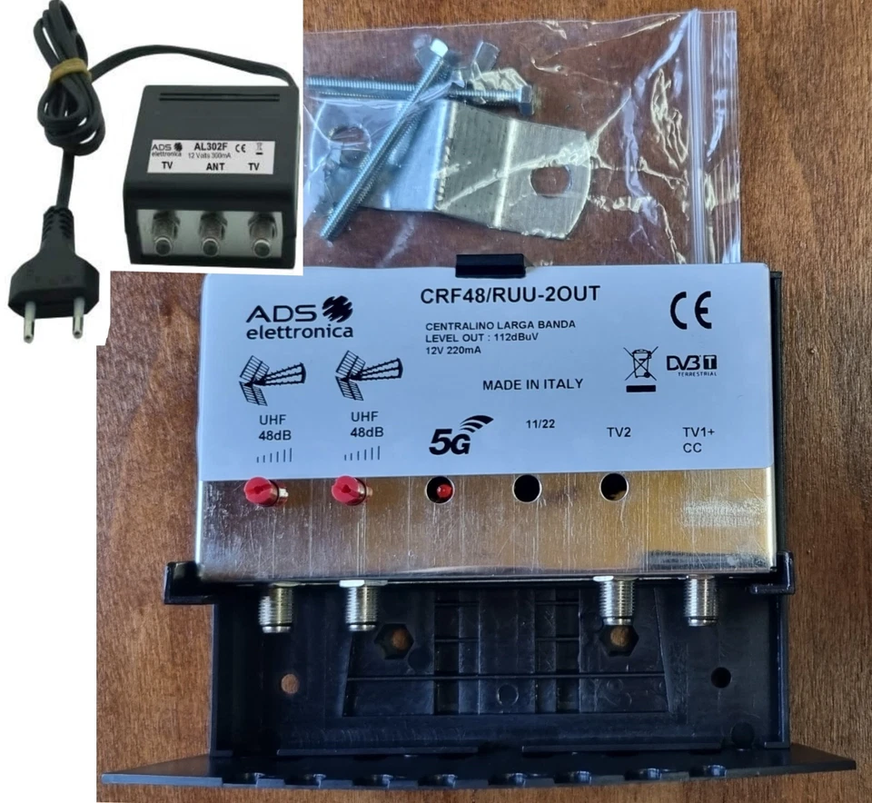 CENTRALINO AMPLIFICATORE DA PALO 2 USCITE 48 dB UHF 5G + ALIMENTATORE 300 MAH