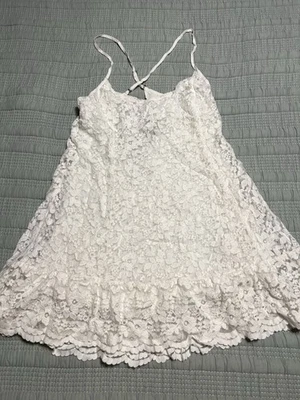 Nuevo con etiquetas Vestido de Primavera Abercrombie & Fitch Babydoll de Encaje Floral Correa de Espagueti Talla L Foto 1 de 4