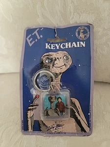 Vintage 1982 New in Package E.T Keychain - Picture 1 of 5