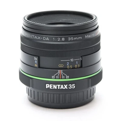 Pentax smc PENTAX DA Macro 35mm F/2.8 Limited (APS-C / K mount) #232 - Image 1 of 4