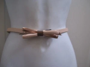 EXPRESS Women’s Waist Belt Medium Mave Pink Metallic Bow Buckle Fits 34 to 39 - Picture 1 of 12