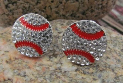 Brinco perfurado fã de beisebol MOM BUTTON cravejado de cristal strass Bling - Imagem 1 de 2