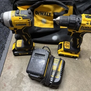 DeWALT DCF809 20V MAX Brushless 1/4 in. Impact Driver Drill Set 3 Batteries Bag - Picture 1 of 12