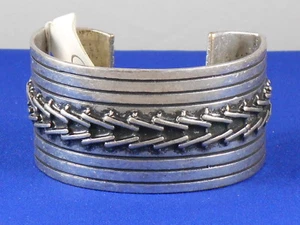 Jessica Simpson Antique Silvertone UNCHAIN MY HEART Chain Inlay Cuff Bracelet - Picture 1 of 2