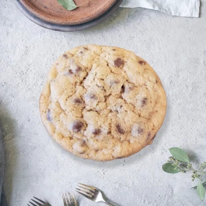 1 Dozen (12) Homemade Chocolate Chip Cookies Original, Delicious Perfect Snack - Picture 1 of 4