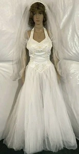 Pretty WHITE Venus Wedding Gown/Dress SZ 10W? with scarf, and veil EUC - Picture 1 of 11
