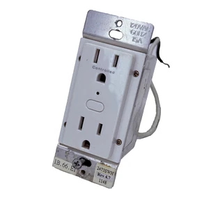 INSTEON Smartlabs OutletLinc 2473S - White - Picture 1 of 3