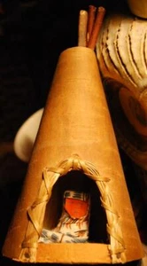 Vintage handgefertigte BIRKENRINDE TIPI Indianer Figur innen SIGNIERT authentisch - Bild 1 von 12