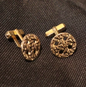 Vtg Swank Cufflinks Gold Tone Pair Woven Braided Round Design Cuff Links - Picture 1 of 4