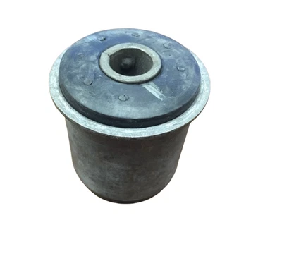 1985-1996 CHEVROLET CADILLAC CAPRICE BROUGHAM BUSHING ASM R/AXL UPR CONT 527593 - Image 1 of 4