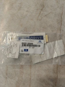 Placa de identificación emblema guardabarros izquierdo Hyundai Ioniq 2017-2022 86321-G2000 nuevo OEM - Imagen 1 de 5