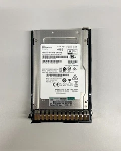 SSD P04533-B21 HPE KIOXIA 1,6 To 12G SAS 2,5" ÉTAT SOLIDE KPM51VUG1T60 P06580-001 - Photo 1/2