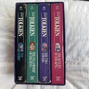 The Hobbit and The Lord of the Rings JRR Tolkien (1982 - 4 Paperback Box Set) - Picture 1 of 21
