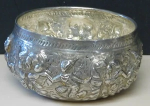 Antique silverThailand repousse bowl 148g 5"w, 2.5"h - Picture 1 of 5