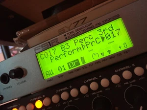 Yamaha FS1R - Formant Shaping / FM Synthesizer - Bild 1 von 12