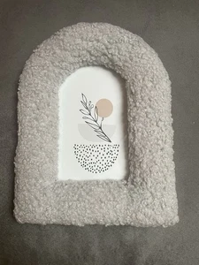 Origineller Bilderrahmen mit Kunstfell grau zum Aufstellen 20 cm x 17 cm - Bild 1 von 7