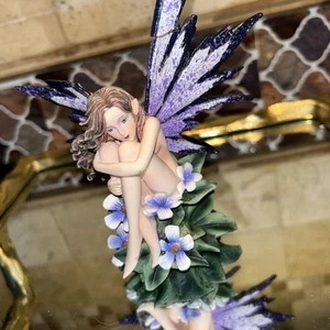 Figurine Of A Fairy Wondrer In Het Mind Beautiful Collectible Q - Picture 1 of 6