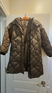 Girls Puffer Coat - Picture 1 of 6