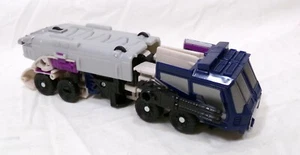 Hasbro Transformers Universe Deluxe Class Octane Tankor Figure Complete - Picture 1 of 4