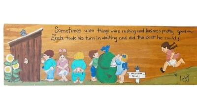 Divertido letrero de madera vintage firmado Linda P pintado a mano escena de casa de campo montaje en pared Foto 1 de 4