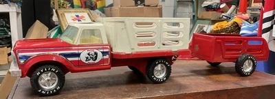 Vintage Nylint Farms Red Ford Ranch Pickup Truck Fence Trailer Pressed Steel EXC - Image 1 of 4