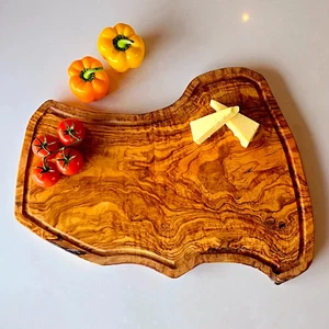 Tabla de cortar/cortar de forma irregular premium de madera de olivo con ranura regalo Reino Unido - Imagen 1 de 9