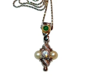 Collana in Oro Bianco 18k con Pendete Zancan in Oro, Diamante, Smeraldo e Perle - Foto 1 di 15