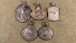 Lote de medallas de fútbol temprano trofeo de la década de 1930 Copa Mundial de Europa ¿plata? - Imagen 1 de 12