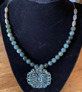 Green Agate Beads with Shells And Patina Brass Pendant Necklace For Women - Picture 1 of 2