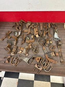 LOT OF 30 PLUS VINTAGE NOS 1940s 1950s GM PONTIAC  EXHAUST PIPE HANGERS 625 - Picture 1 of 6