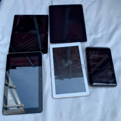 Tablet Konvolut 5 Stück ( 2x Apple, 1x TrekStor, 1x Htc 1xArchos 10 Neo) Defekt - Bild 1 von 2