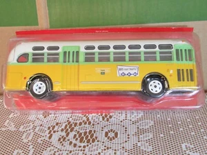 A60 IXO 22 GM TDH 3610 USA 1955 Bus 1:43 Neuf + Blister - Imagen 1 de 10