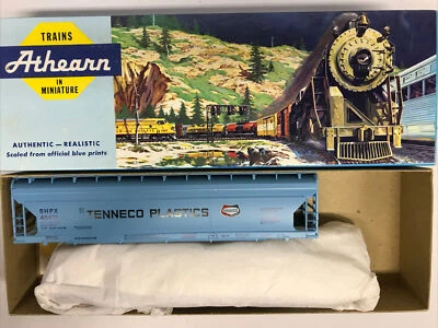 HO Athearn 1916 55' Center Flow Hopper Tenneco Plastics SHPX 46478 Kit - Image 1 of 3