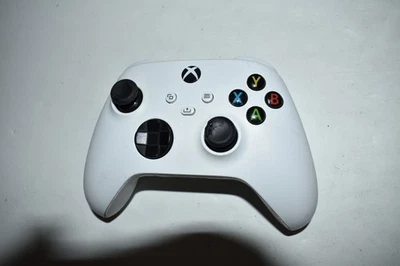 Microsoft Xbox One Wireless Controller Model 1914 - WHITE  (PLB38) - Image 1 of 3