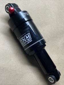 DNM A0-6 MOUNTIAN BIKE AIR AMMORTIZZATORE POSTERIORE AL 6061 165MM X 41MM (6.49" X 1.61") - Foto 1 di 11