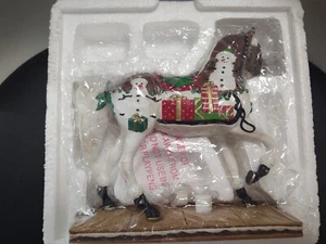 The Trail of Painted Ponies "HOLIDAY S'MORES & MORE" LOW 1E / 0026 #4018404 NIB - Picture 1 of 6