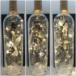 ***MEGA REDUCTIONS*** 1.5ltr HUMMINGBIRD. CLEAR HAND ETCHED, LIGHT UP BOTTLE - Picture 1 of 7