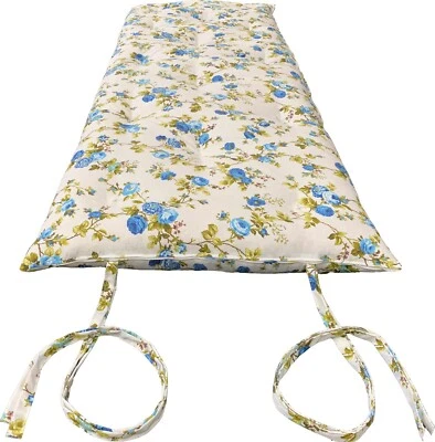 Traditional Floor Rolling Mattress, Shiki Futon 3 x 30 x 80 Blue Roses - Image 1 of 2