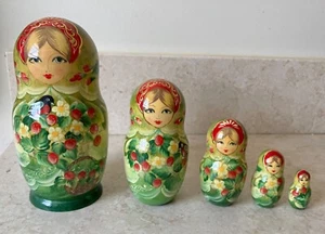 Vintage Russian Matryoshka 5pc Nesting Dolls 5.5” Hand Painted - Picture 1 of 5