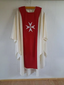 Basismessgewand, Kasel weiß, mit besticktem Skapulier rot, Malteser, Johanniter - Bild 1 von 3