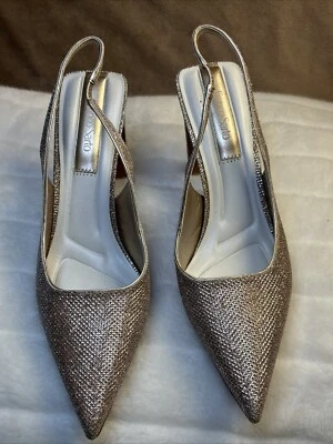 Zapatos de salón Franco Sarto para mujer Devin oro brillo gatito tacón puntiagudo talla 7,5 M Foto 1 de 4