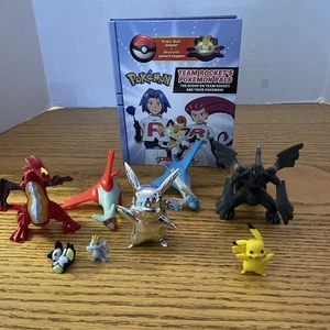 Pokemon Figuren Lot und Buch Pikachu Latios Emolga Machop Zekrom  - Bild 1 von 14